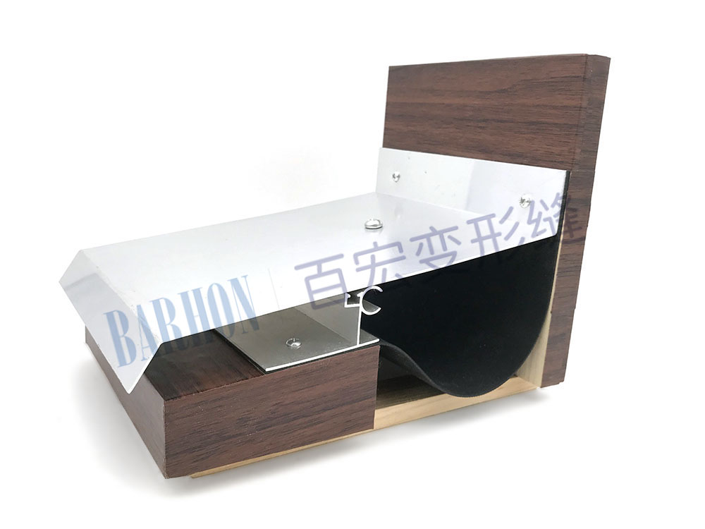 屋顶变形缝